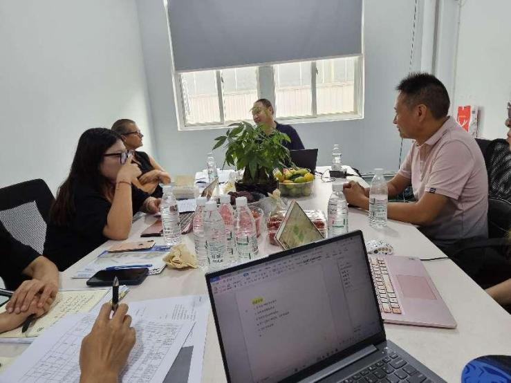 News - Warmly welcome foreign customers to visit our company